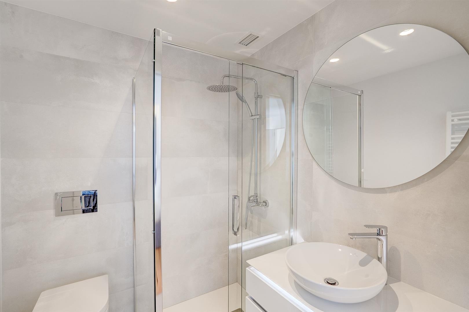 Image of House - 4 Bedrooms - 2 Bathrooms for Sale in North Gorge-Gibraltar, Image 17